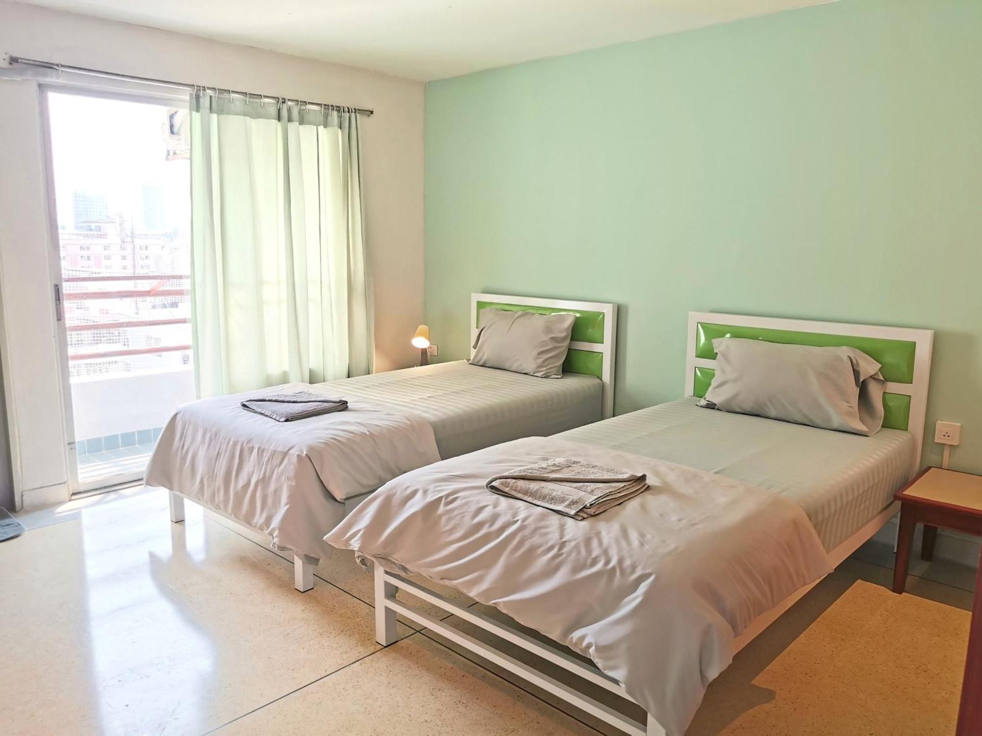 R Apartment